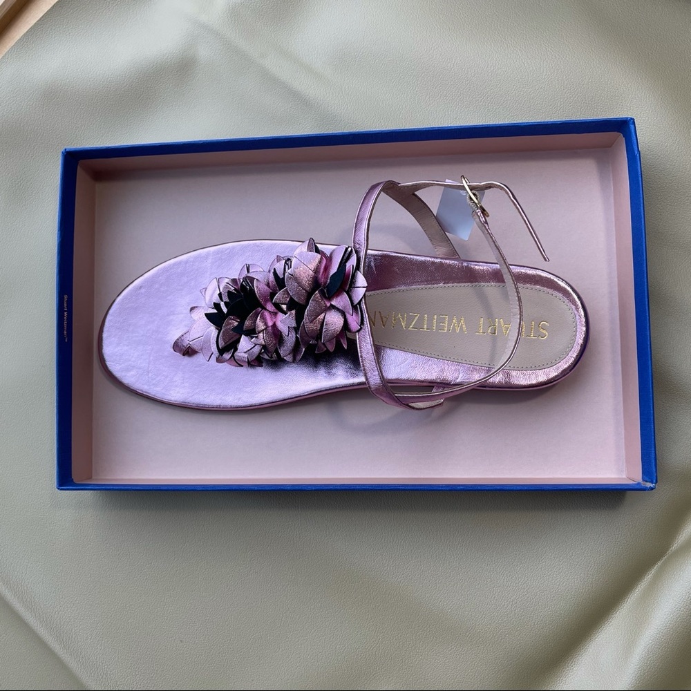 Stuart Weitzman, New,  Devorah, Flat Sandals. - Picture 3 of 3